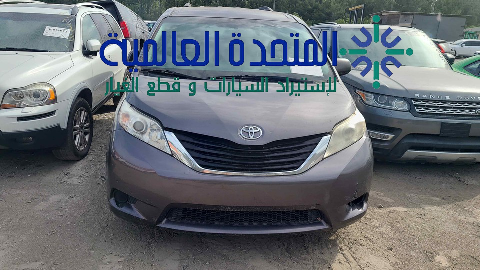 تويوتا سيينا 2011