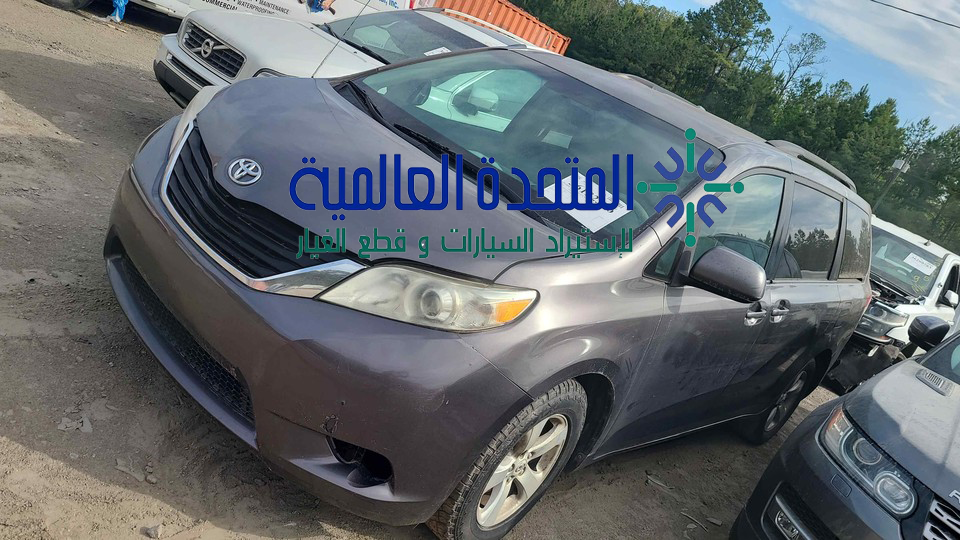 تويوتا سيينا 2011