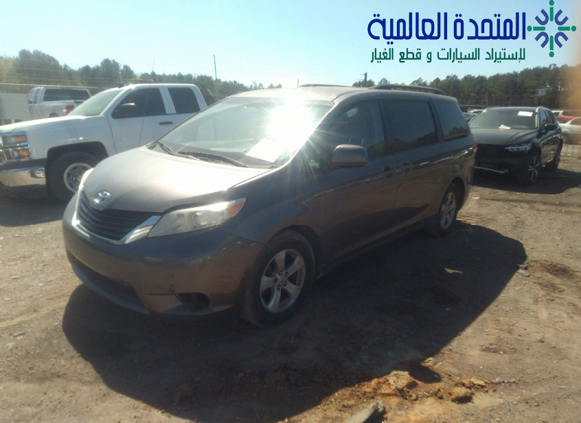 تويوتا سيينا 2011