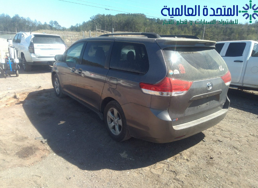تويوتا سيينا 2011