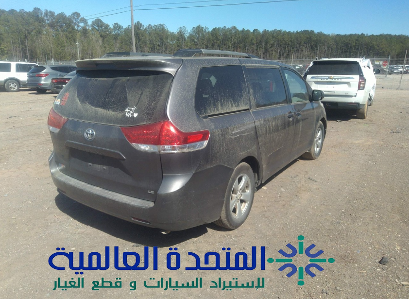 تويوتا سيينا 2011