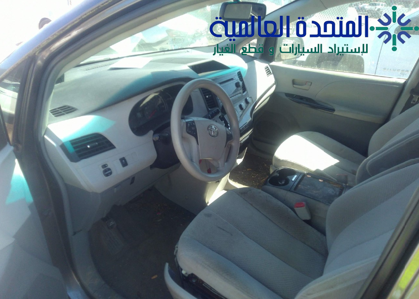 تويوتا سيينا 2011