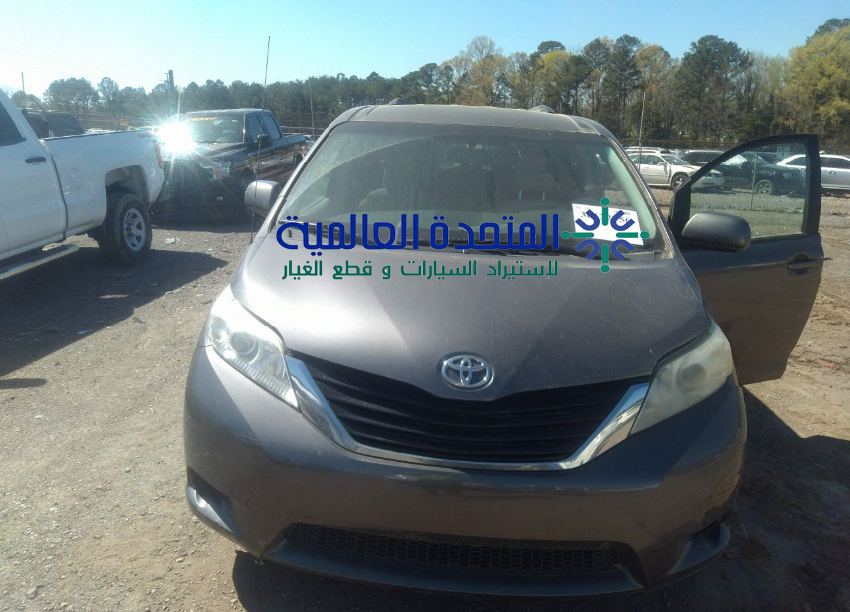 تويوتا سيينا 2011